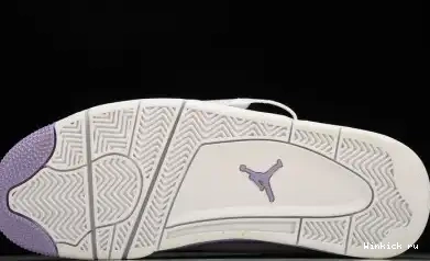 4 JORDAN RETRO SB - 0519